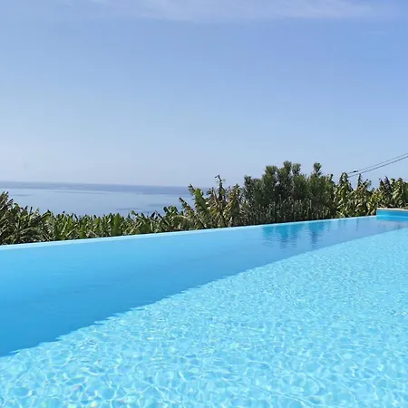 Extravagant Calheta The Designhouse 4 Bedrooms Stunning Sea Views Arco da Calheta (Madeira)
