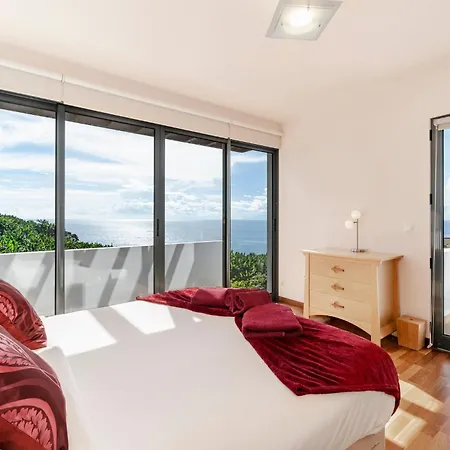 Villa Extravagant Calheta The Designhouse 4 Bedrooms Stunning Sea Views *