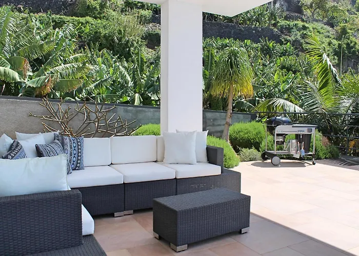 Extravagant Calheta The Designhouse 4 Bedrooms Stunning Sea Views * Arco da Calheta (Madeira)