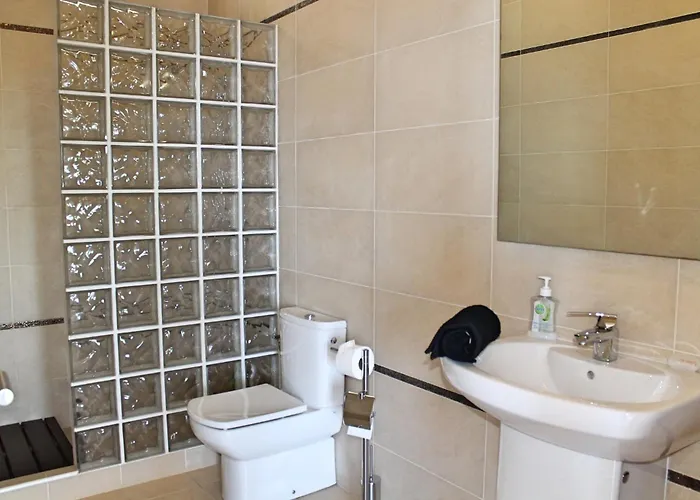 Extravagant Calheta The Designhouse 4 Bedrooms Stunning Sea Views וילה ארקו דה קלחטה