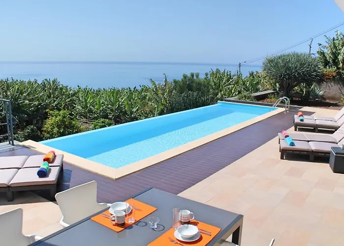 Extravagant Calheta The Designhouse 4 Bedrooms Stunning Sea Views * Arco da Calheta (Madeira)